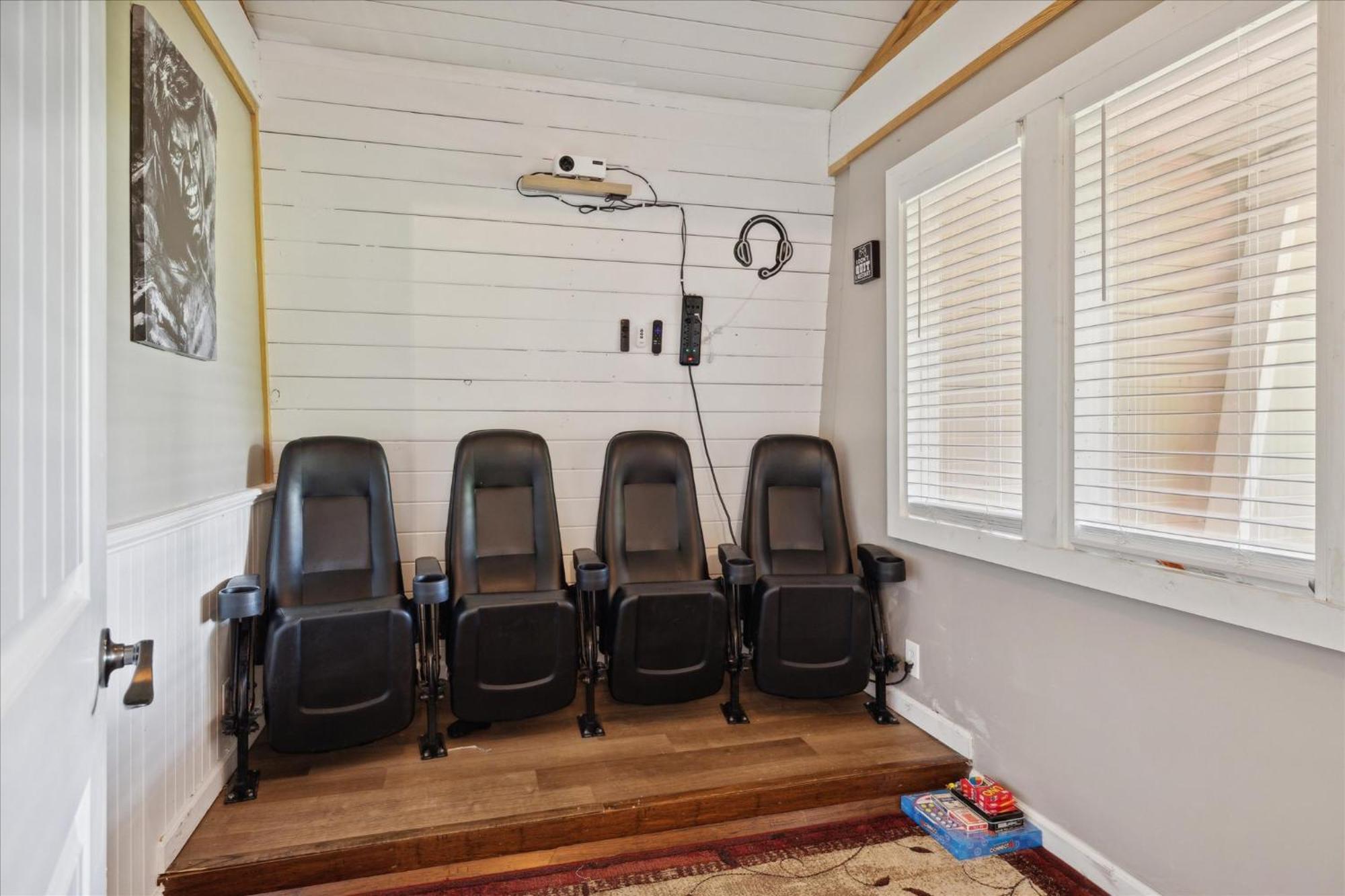 Southern Oak At Chalet Village - 5 Minutes From Gatlinburg And National Park Exterior photo